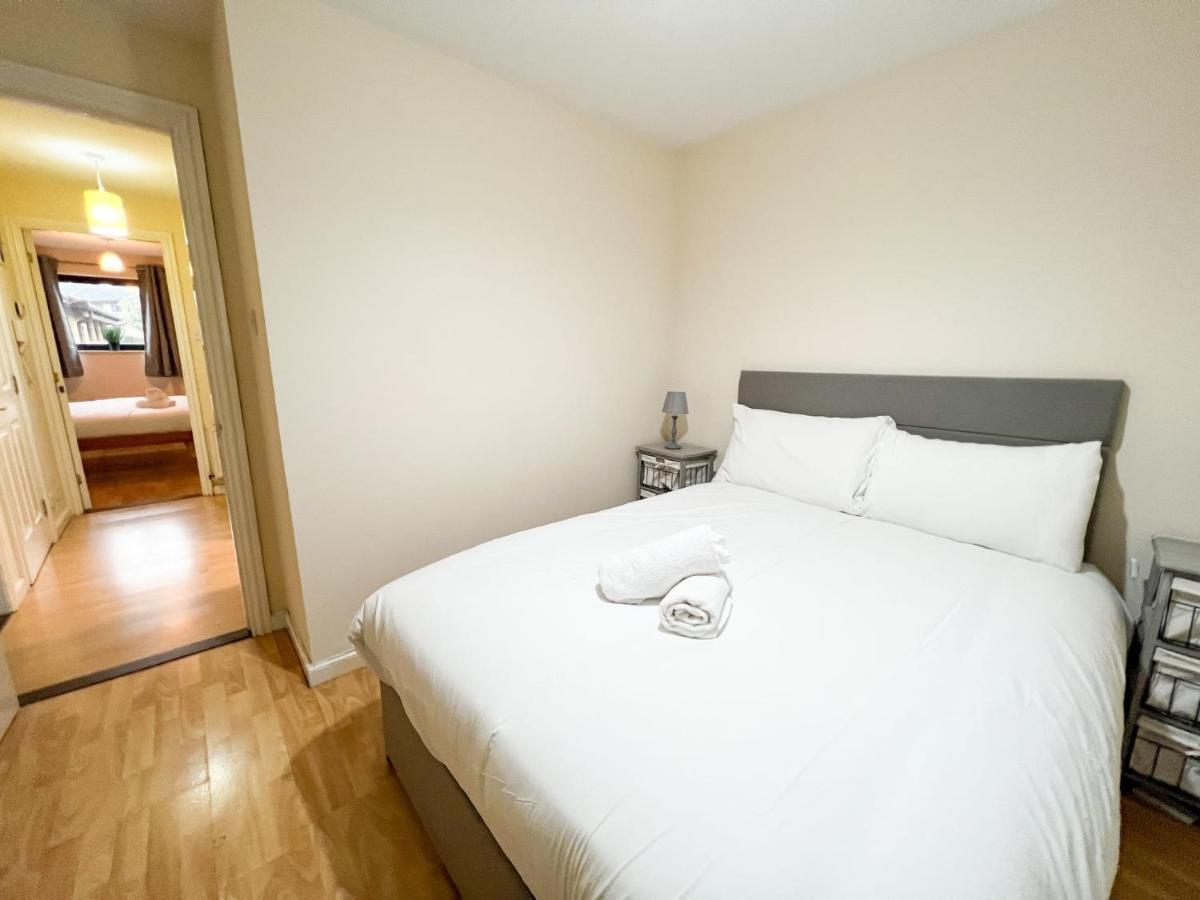 2 Bedroom - River Clyde Home - Parking Glasgow Bagian luar foto