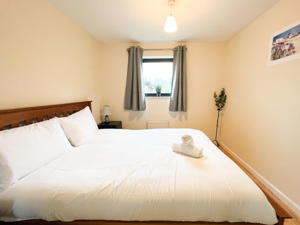 2 Bedroom - River Clyde Home - Parking Glasgow Bagian luar foto